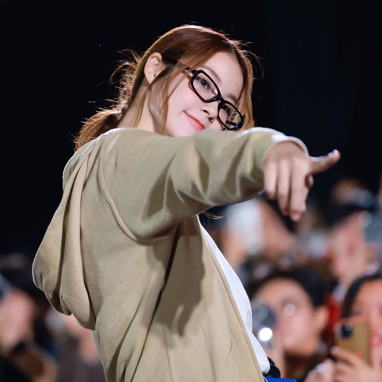 Behind-the-scenes cut of Namtan Tipnaree Weerawatnodom