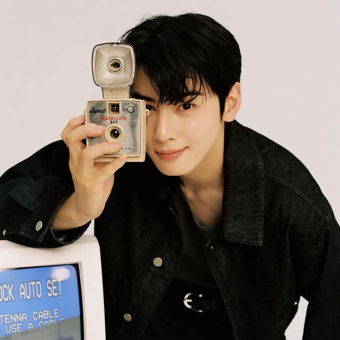 Latest photo of Cha Eunwoo