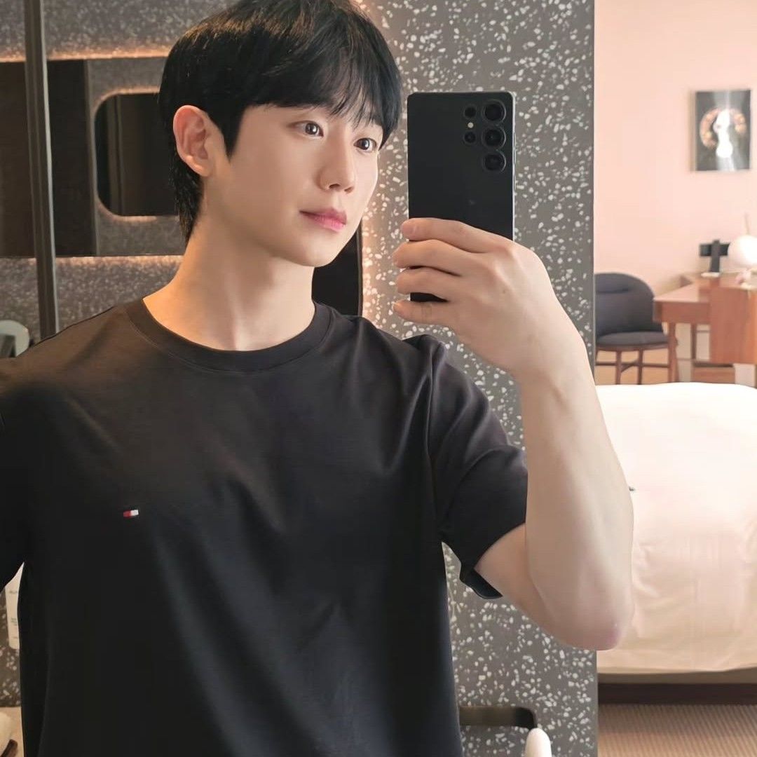 丁海寅的近期活動照