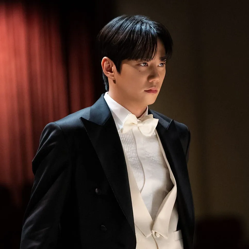 Recent activity shot of Lee Junyoung