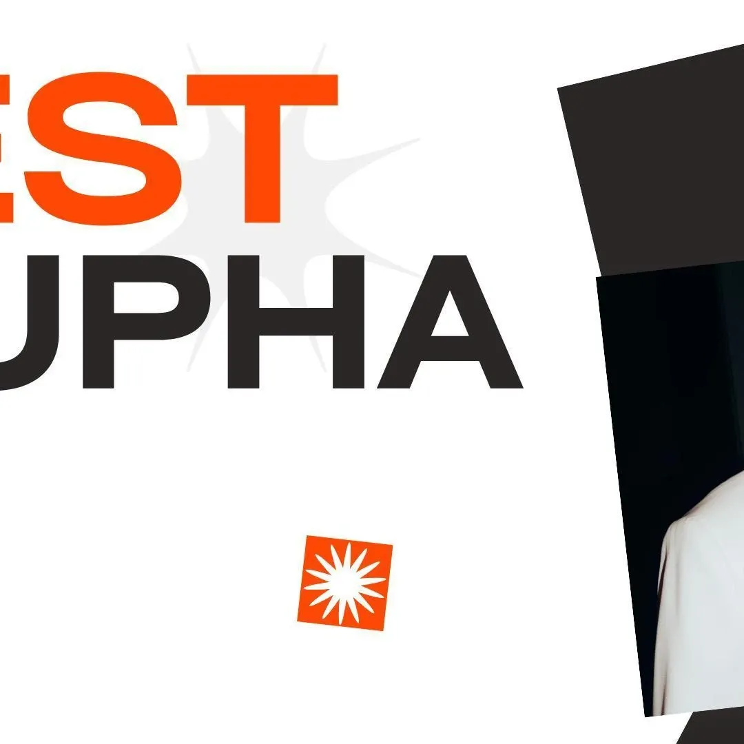 Latest photo of Est Supha Sangaworawong