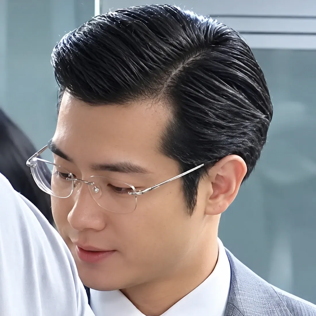 Behind-the-scenes cut of Jo Myungsup