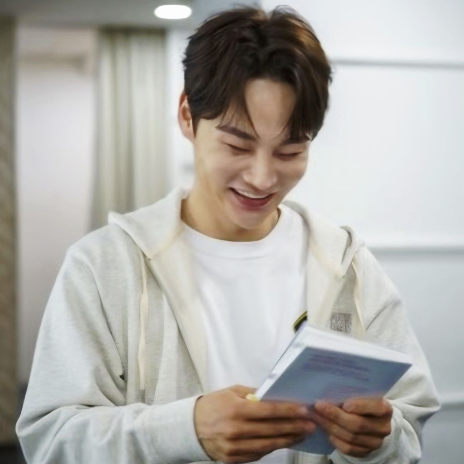 Cuplikan di balik layar dari Park Seojin