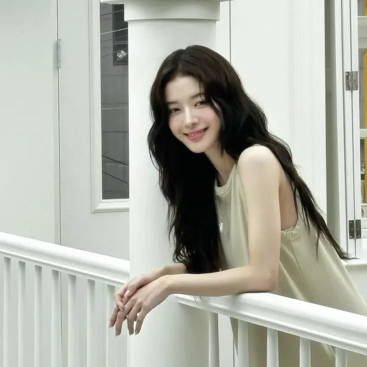 Behind-the-scenes cut of Roh Jeongeui