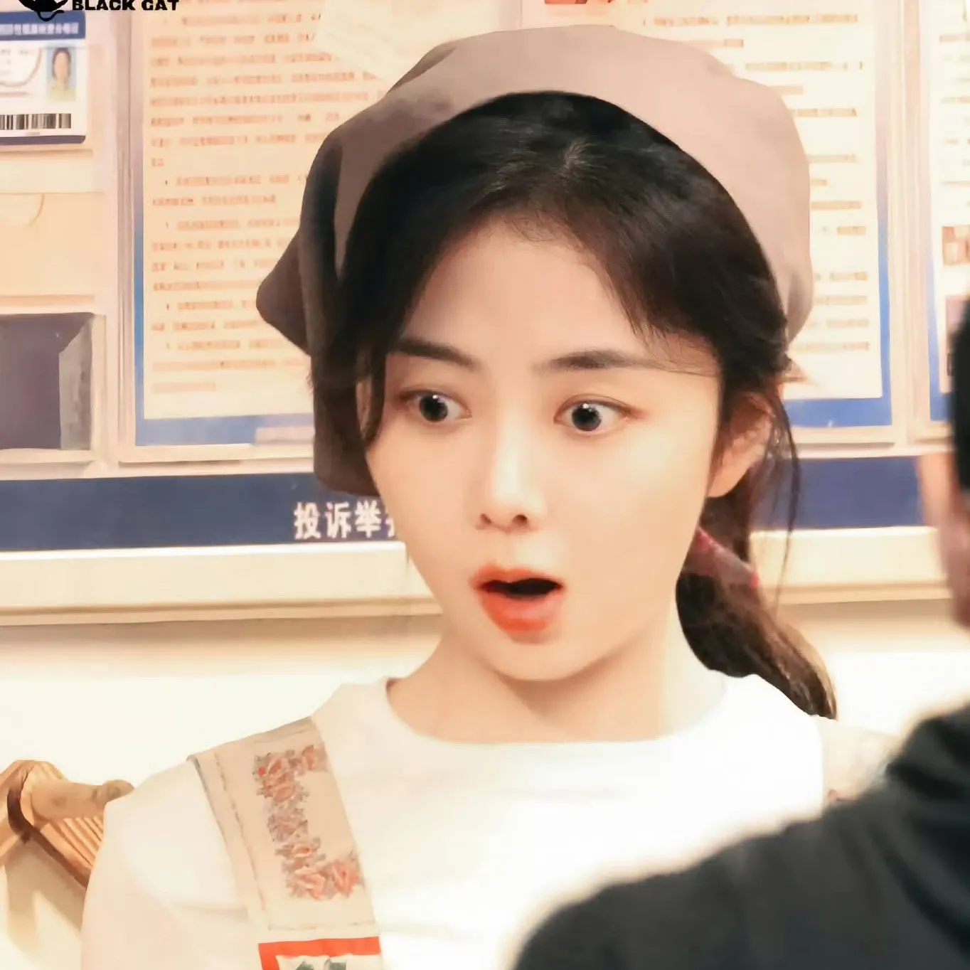 Behind-the-scenes cut of Tan Song Yun