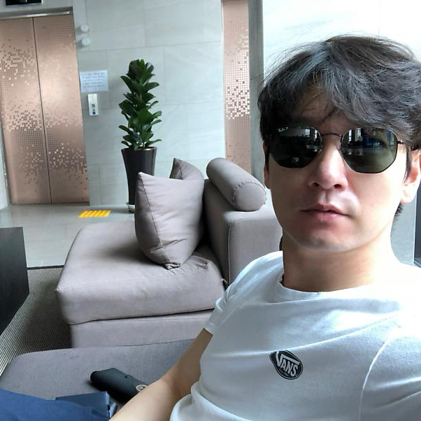 A moment captured by a fan of Cho Seungwoo 