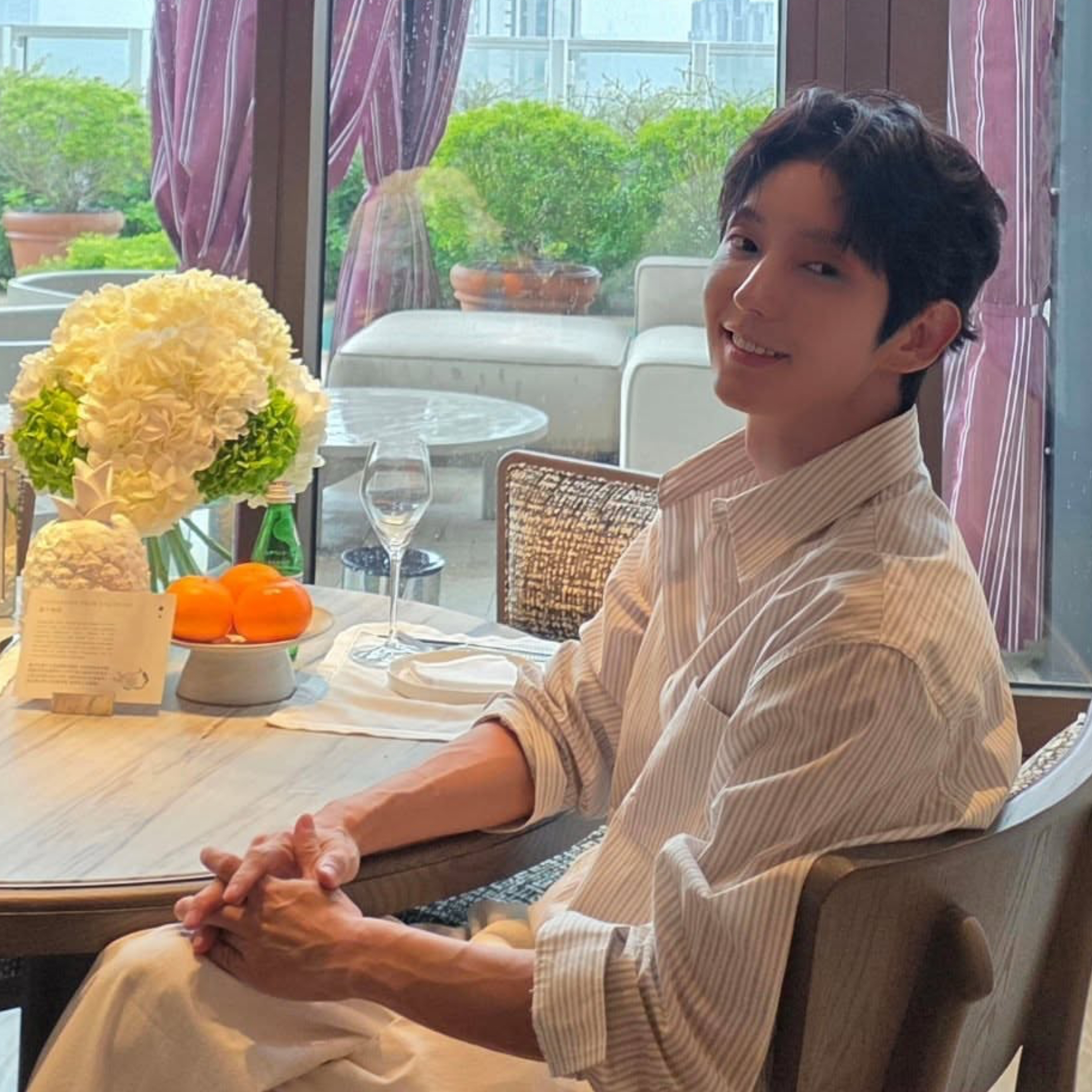 A moment captured by a fan of Lee Joongi