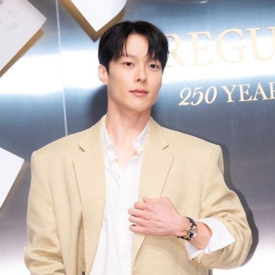 A moment captured by a fan of Jang Kiyong