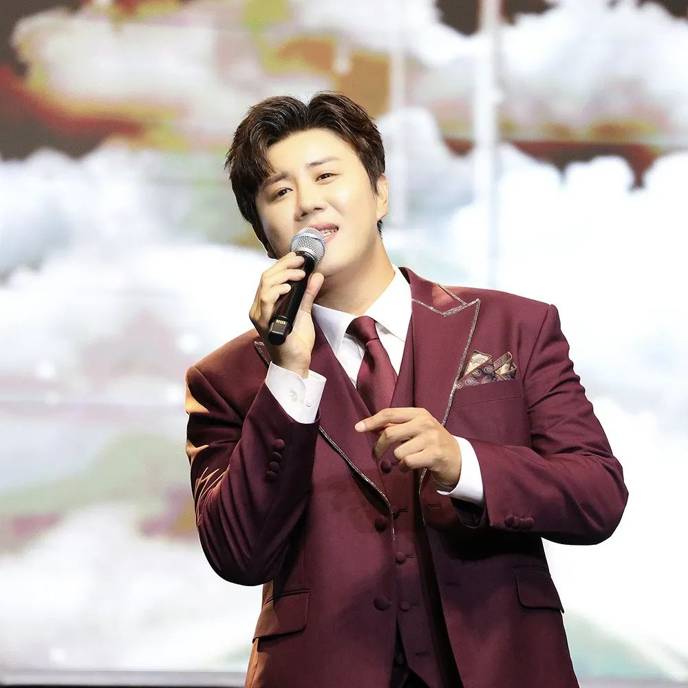 Recent activity shot of Jin Haesung