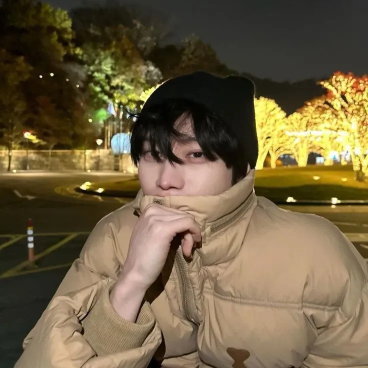 Behind-the-scenes cut of Kim Youngdae