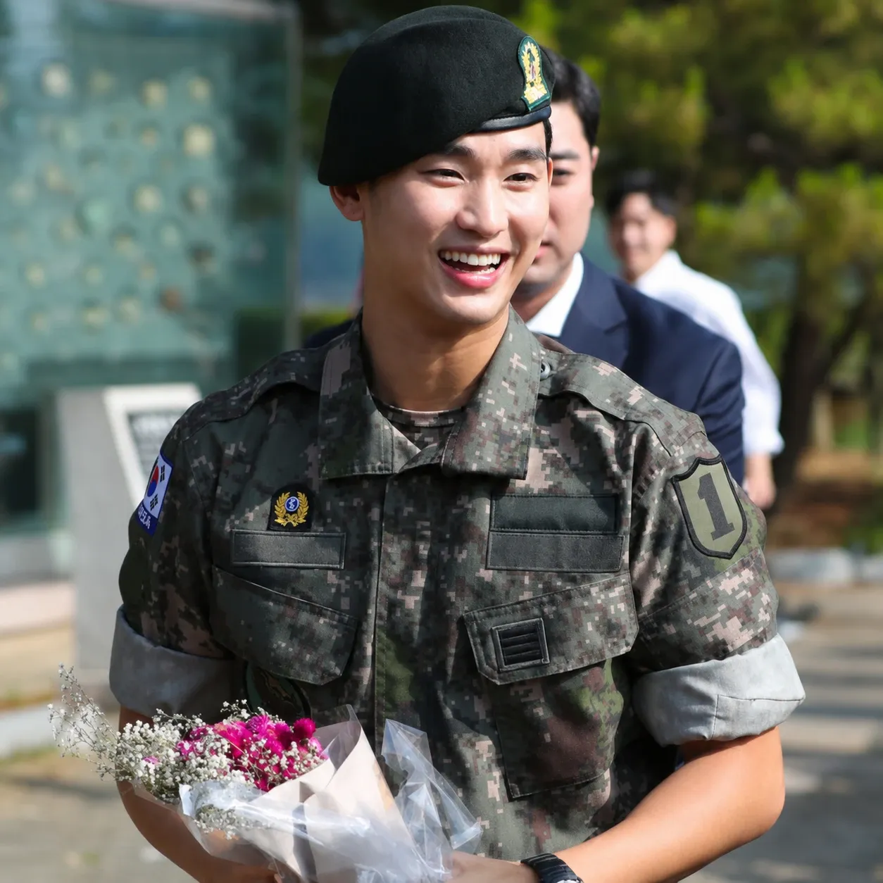 Behind-the-scenes cut of Kim Soohyun