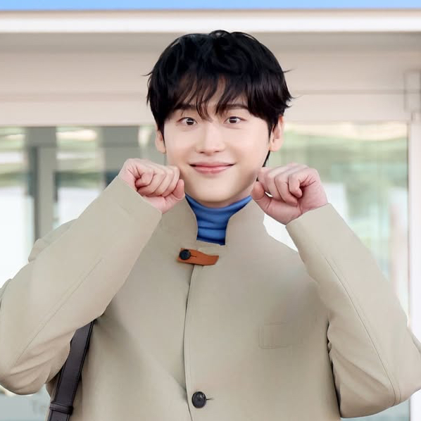 Behind-the-scenes cut of Lee Jongsuk