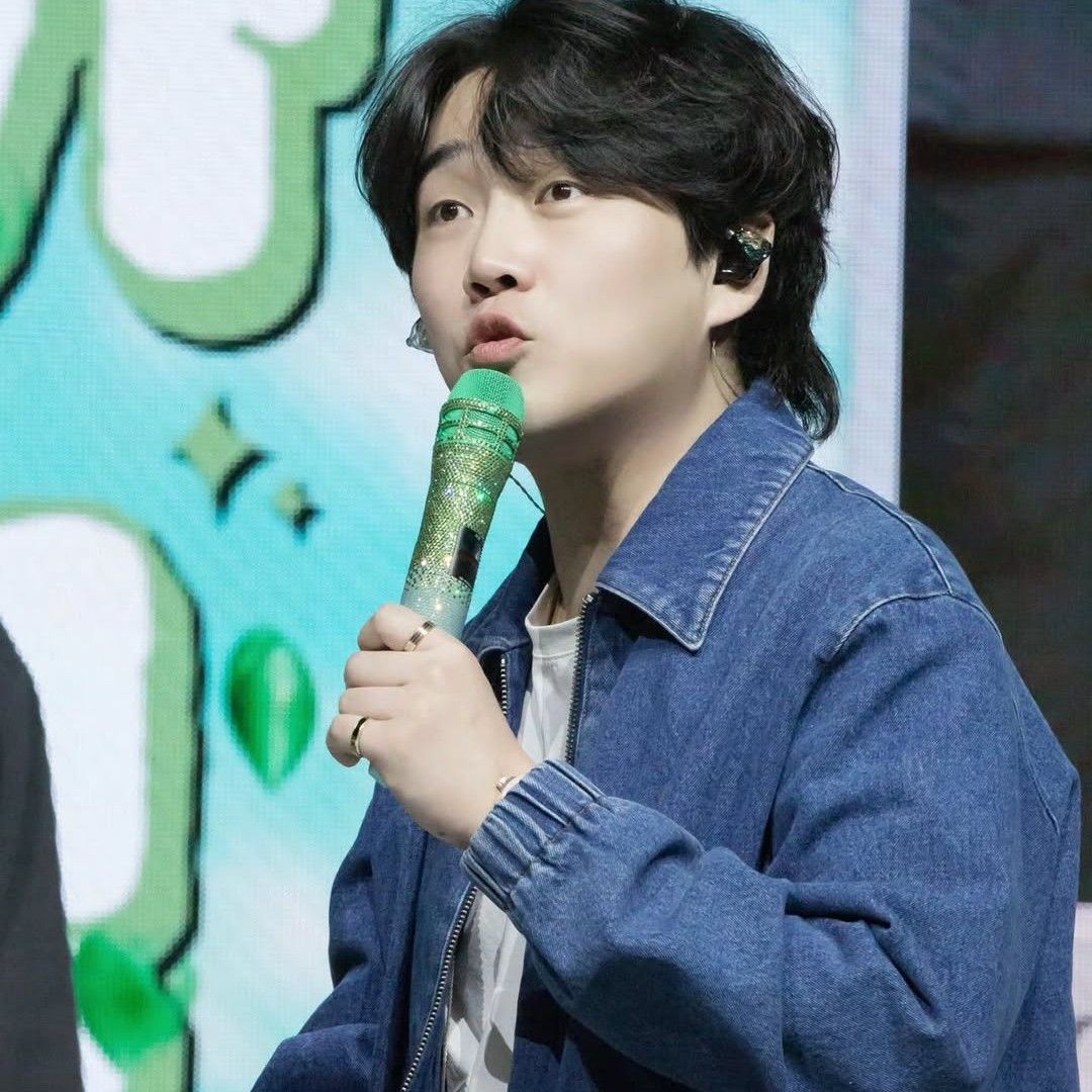 Recent activity shot of Hwang Youngwoong