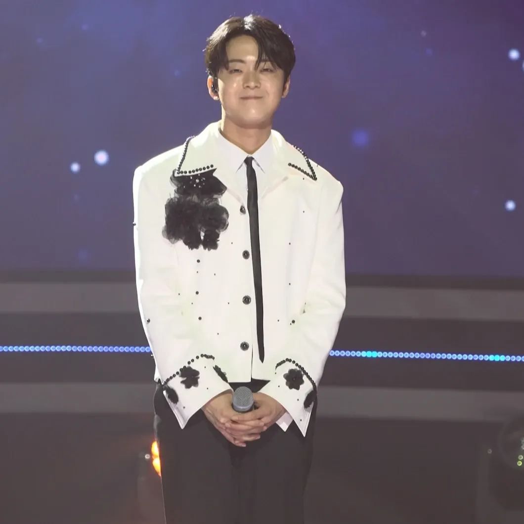 Behind-the-scenes cut of Park Minsu