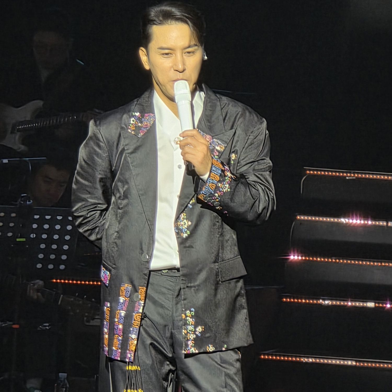 チャン・ミンホの最近の活動ショット