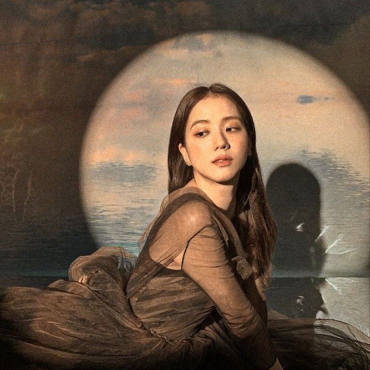 Behind-the-scenes cut of Jisoo (1995)