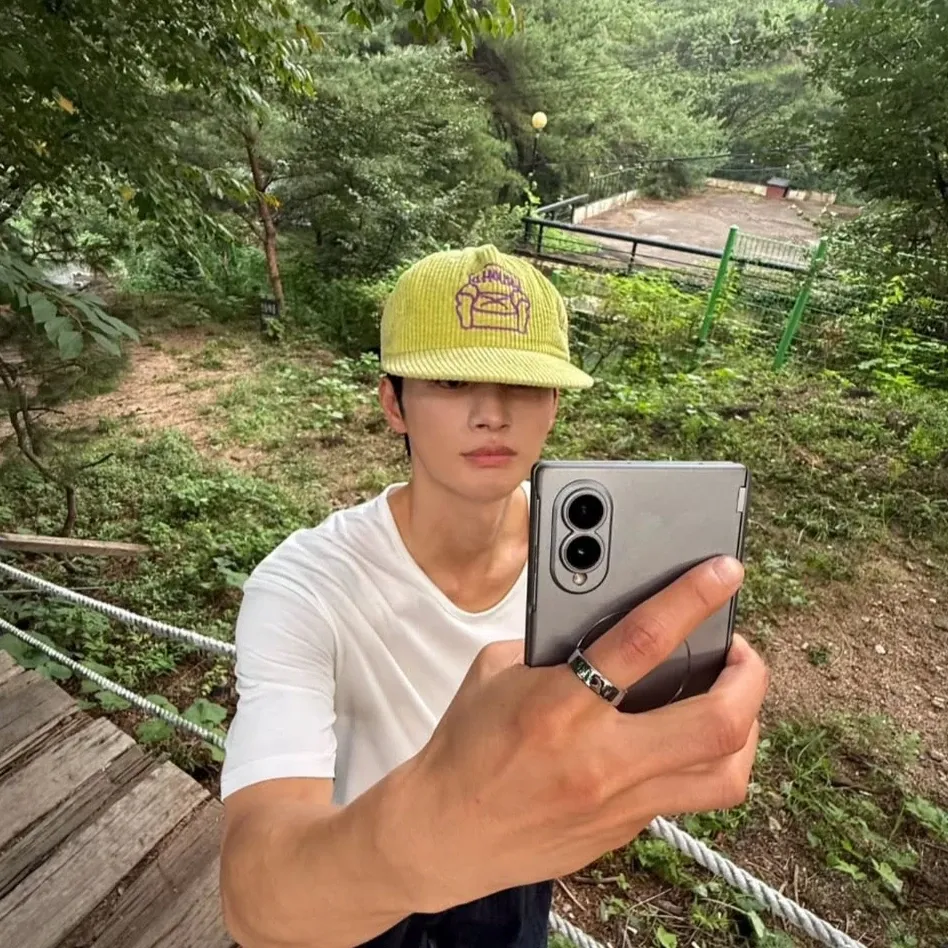 Behind-the-scenes cut of Seo Inguk