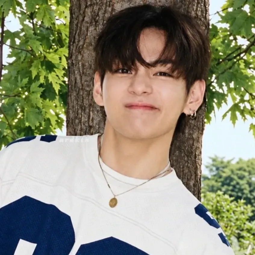 Latest photo of Kim Taehyung (V)