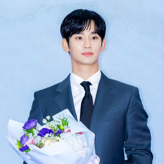 Behind-the-scenes cut of Kim Soohyun