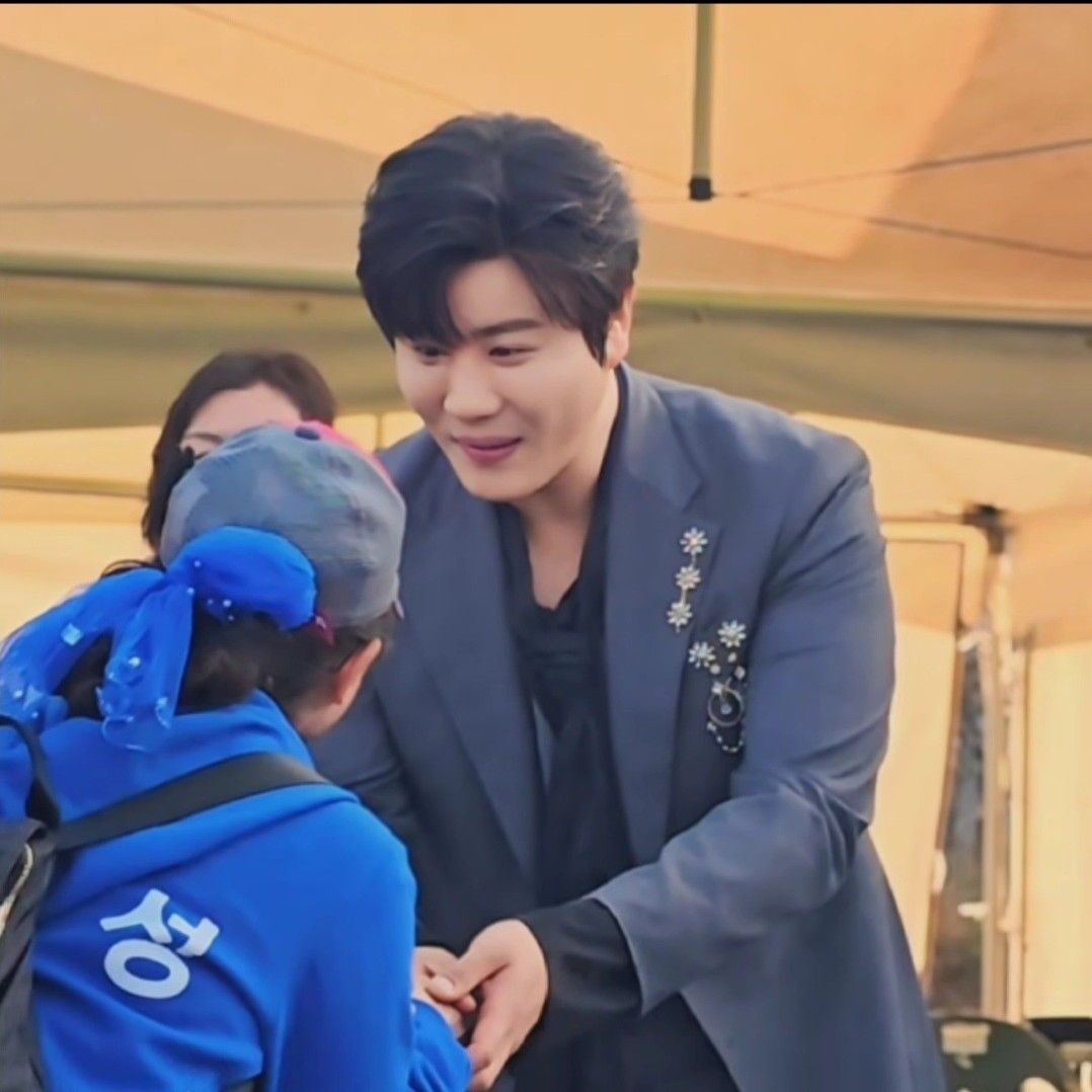 Behind-the-scenes cut of Jin Haesung