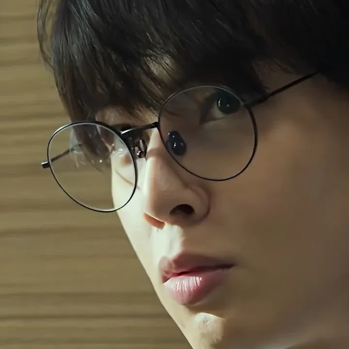 Latest photo of Cha Eunwoo