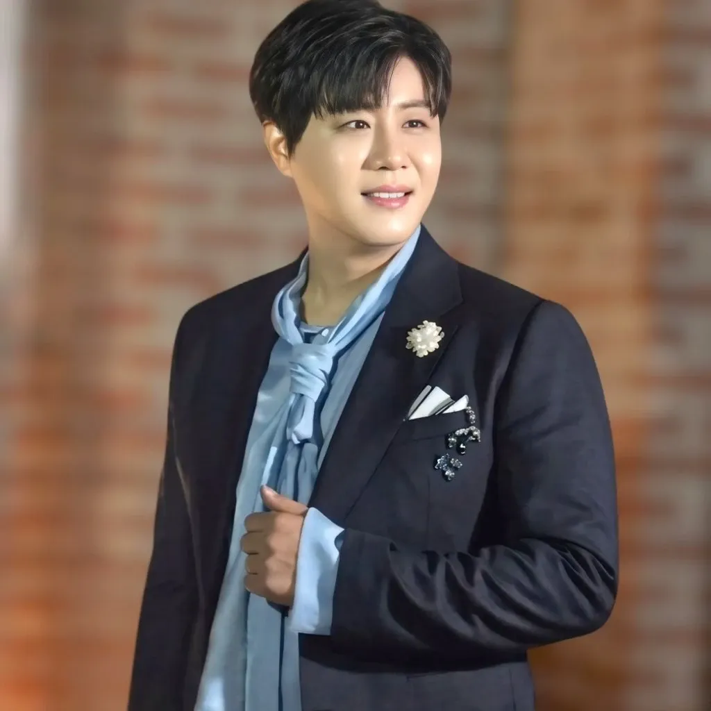 Recent activity shot of Jin Haesung