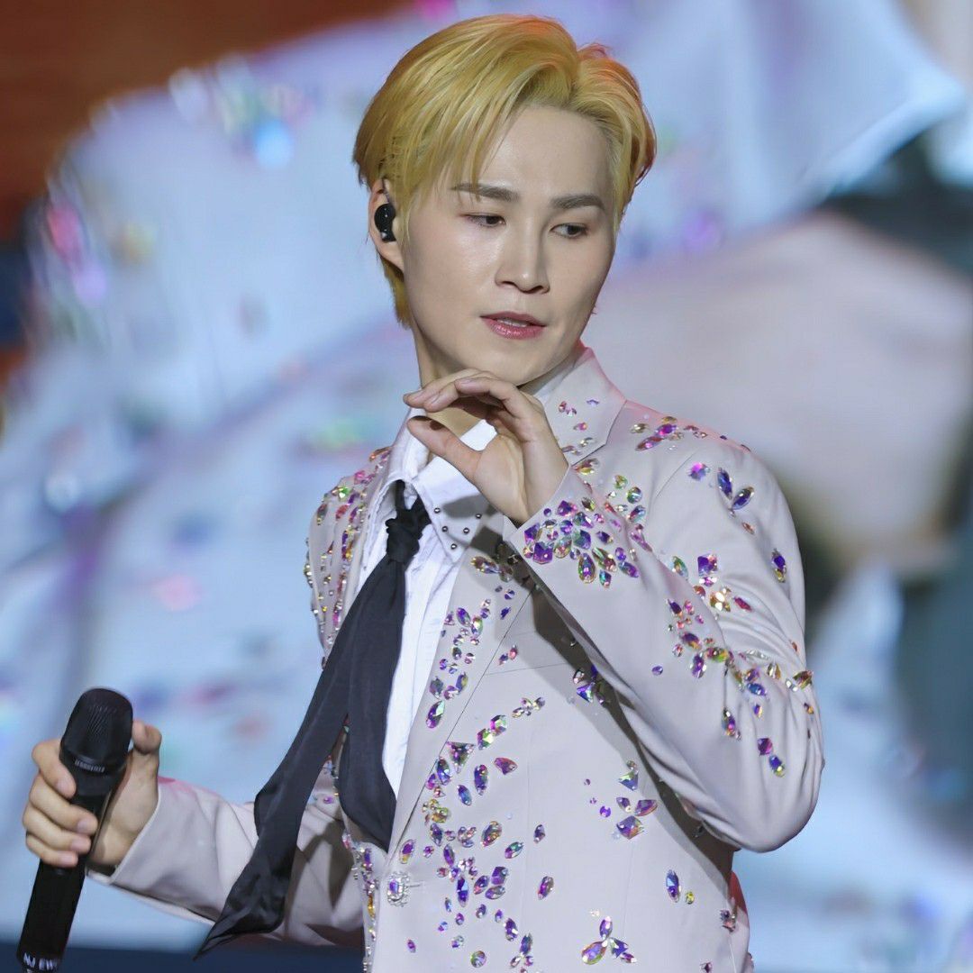 Behind-the-scenes cut of Kim Heejae