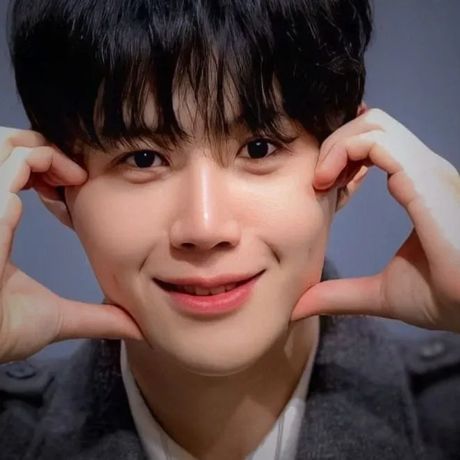 Latest photo of Kim Seonho