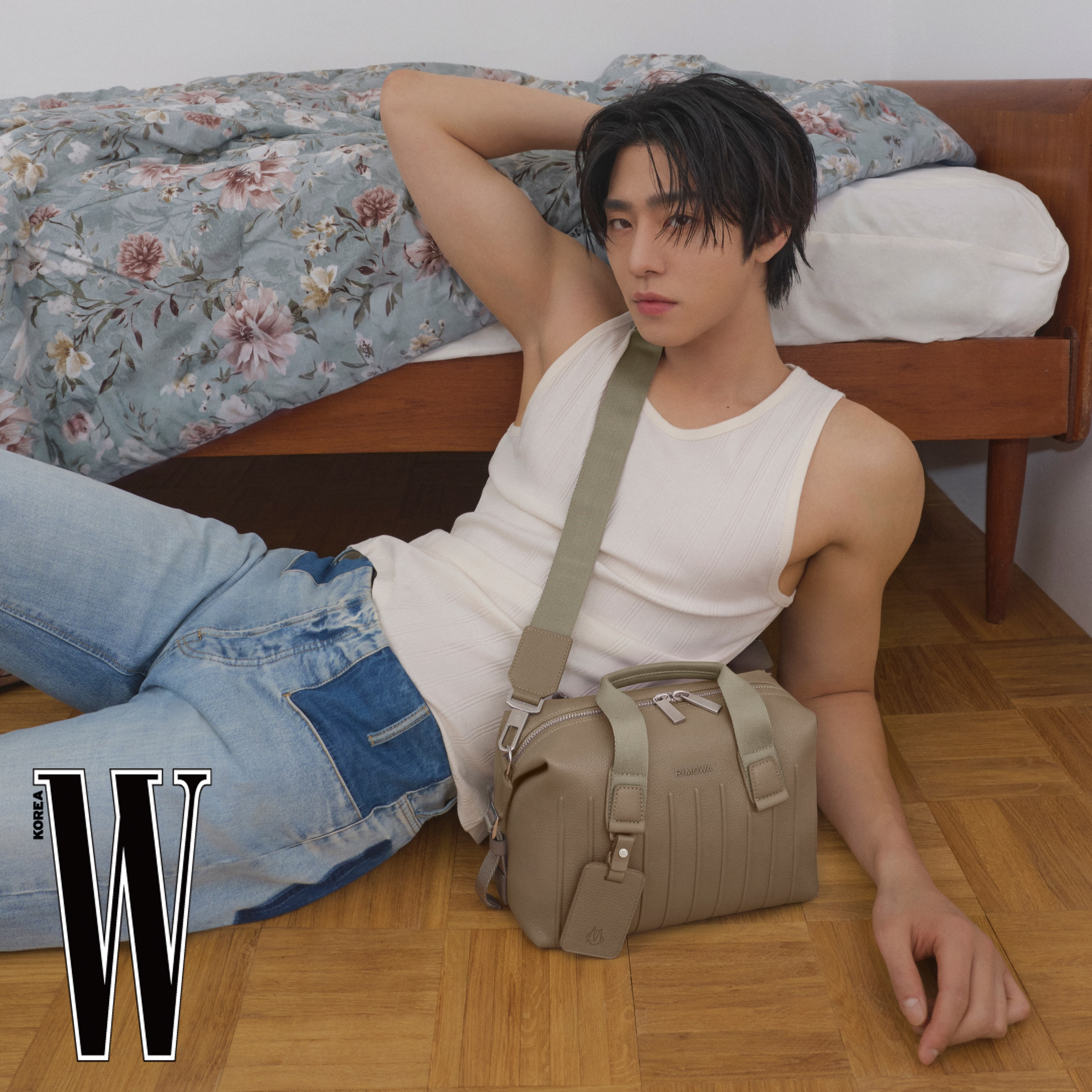 Behind-the-scenes cut of Ahn Hyoseop