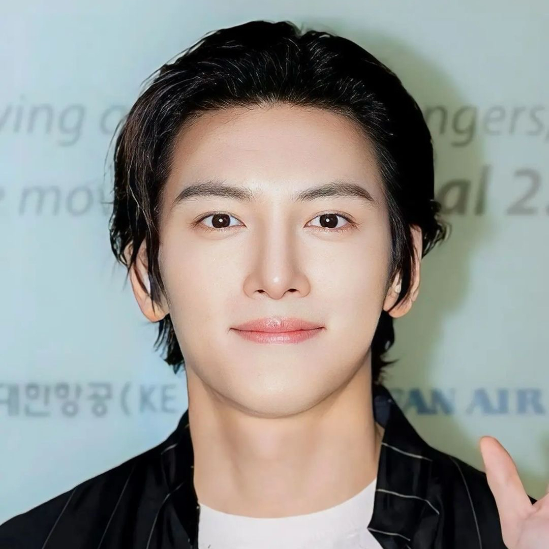 チ・チャンウクの最近の活動ショット