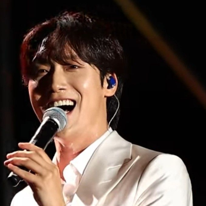 Behind-the-scenes cut of Choi Woojin