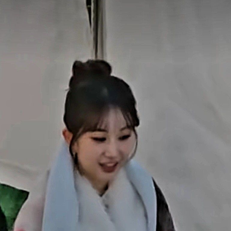 A moment captured by a fan of Jeon Yujin