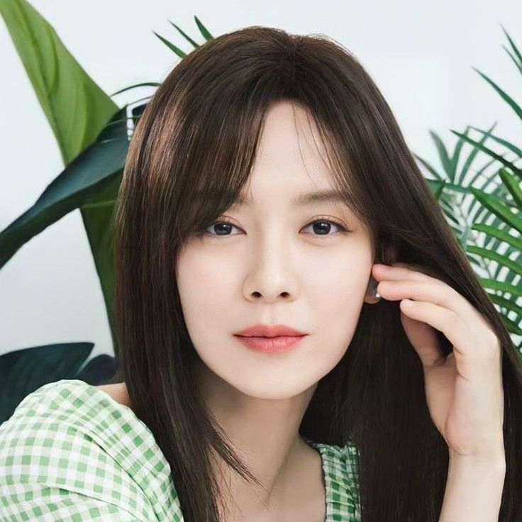 Behind-the-scenes cut of Song Jihyo