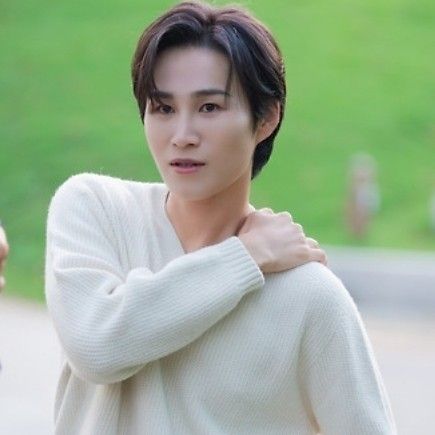 金熙栽的最新照片