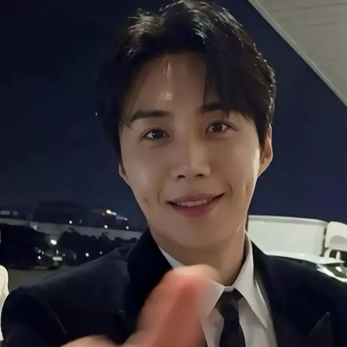 Behind-the-scenes cut of Kim Seonho