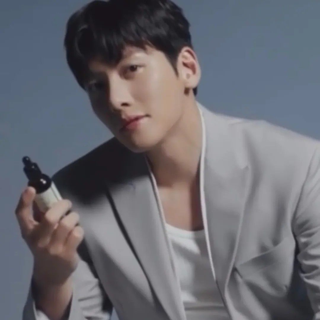 チ・チャンウクの最近の活動ショット