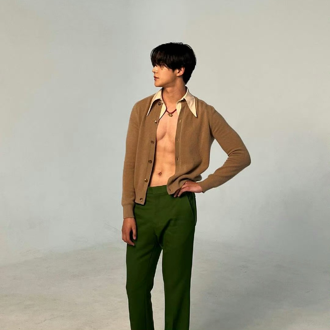 Foto kegiatan terbaru dari Rowoon