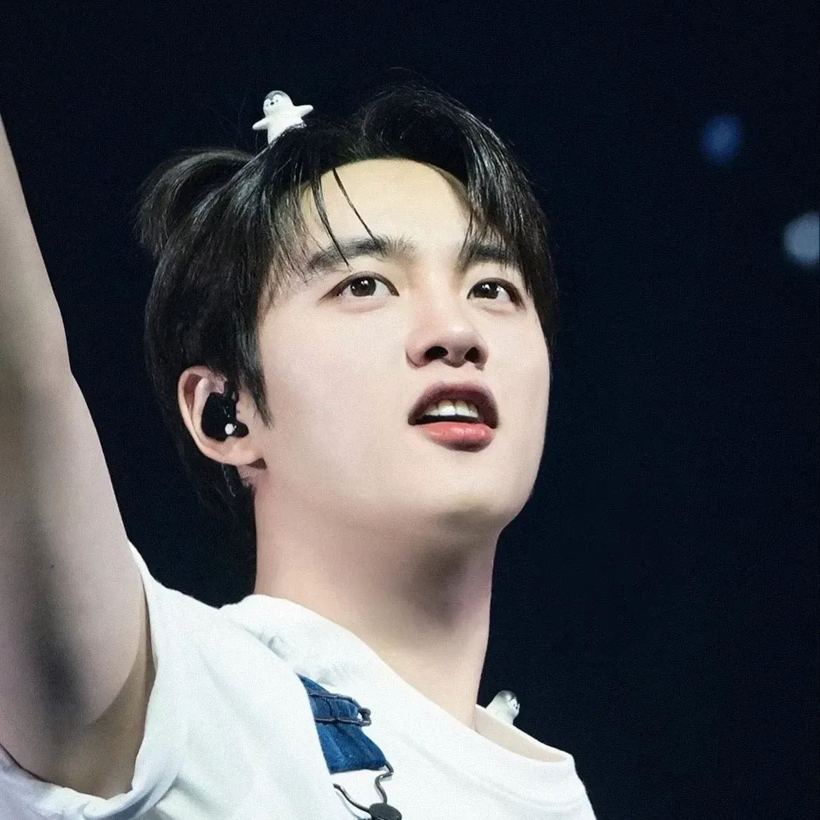 A moment captured by a fan of Doh Kyungsoo (D.O.)