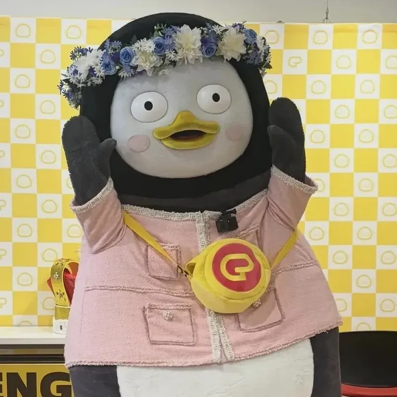 ペンスの最近の活動ショット