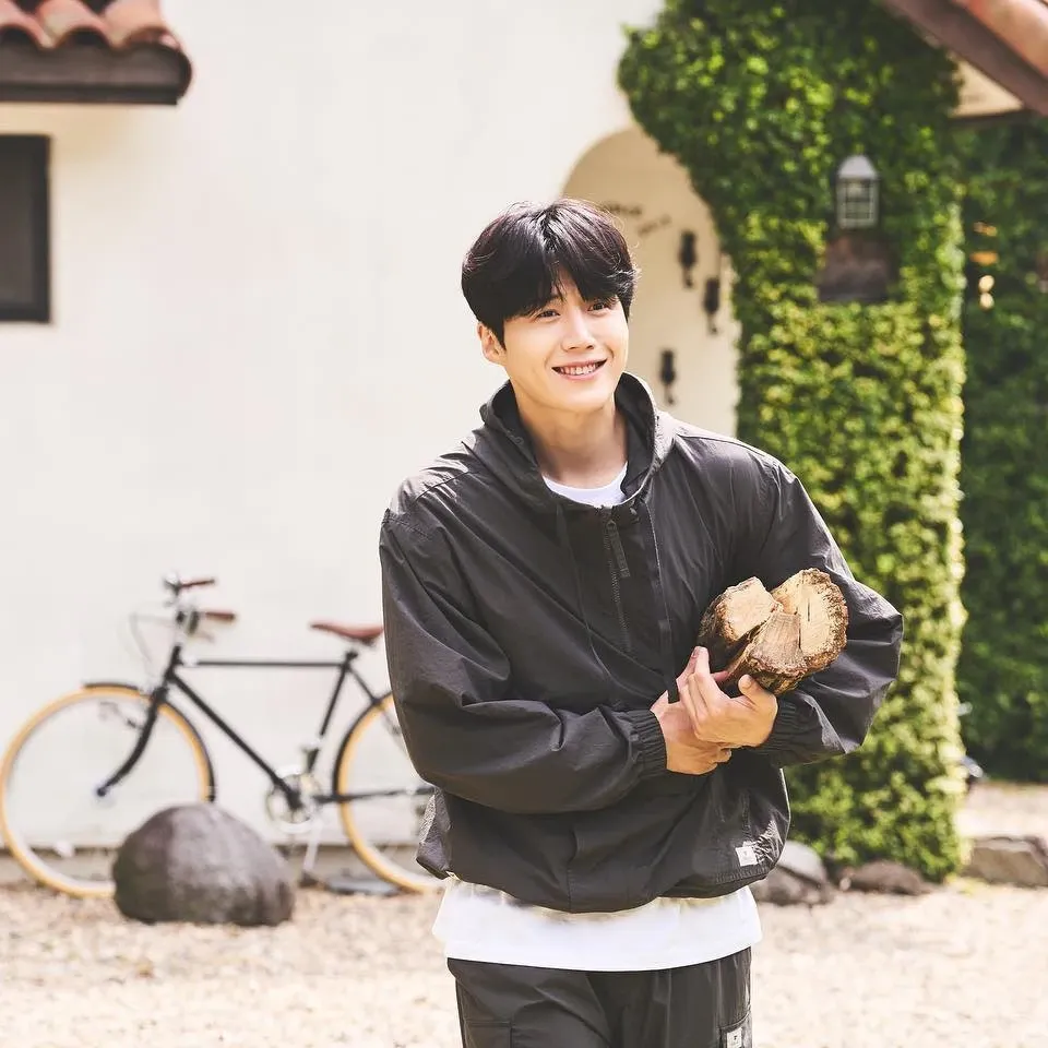 김선호 최근 활동샷