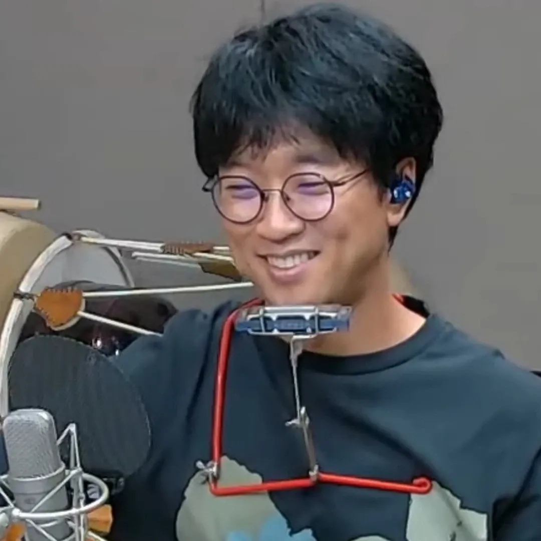 Recent activity shot of Bak Changgeun