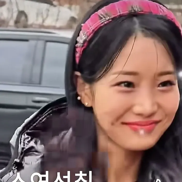 Behind-the-scenes cut of Kim Soyeon (2004)