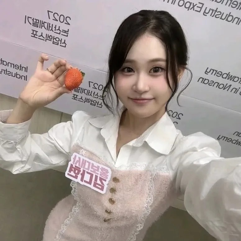 Momen yang diabadikan oleh penggemar Kim Dahyun