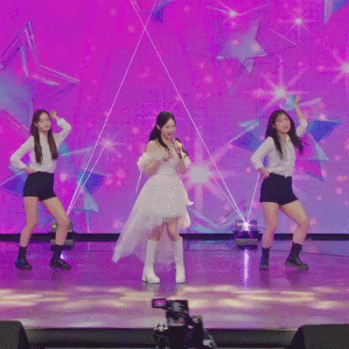 A moment captured by a fan of Jung Seojoo