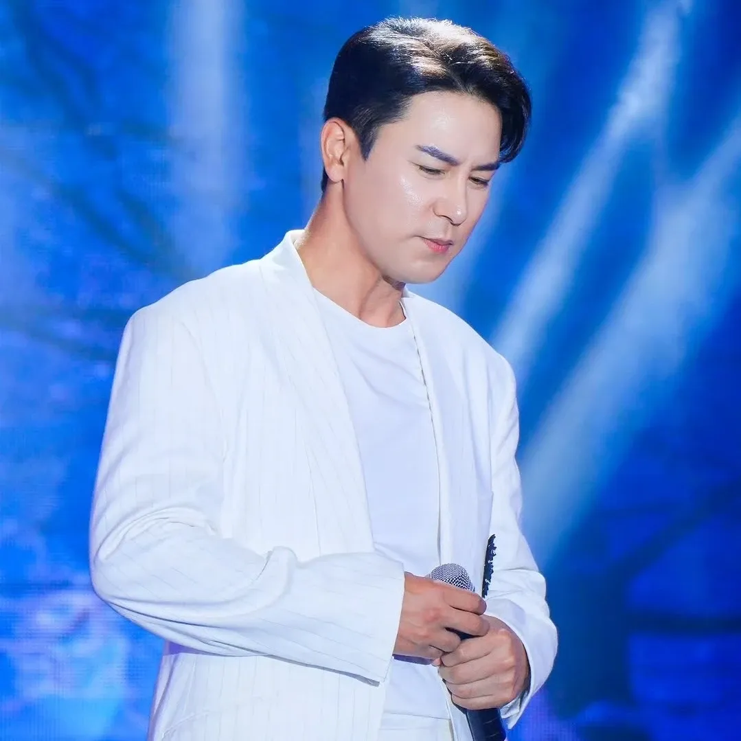 Foto kegiatan terbaru dari Jang Minho