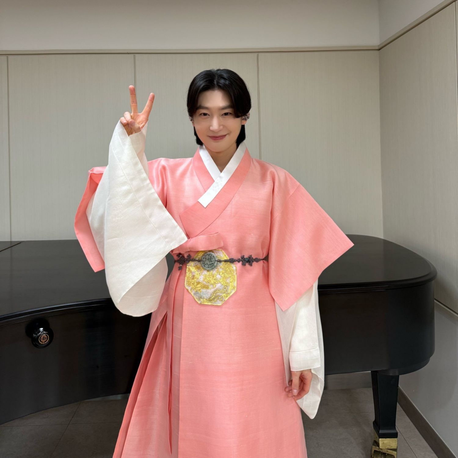 Latest photo of Kim Yongbin