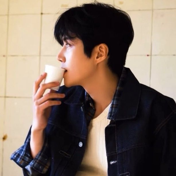 Latest photo of Kim Seonho