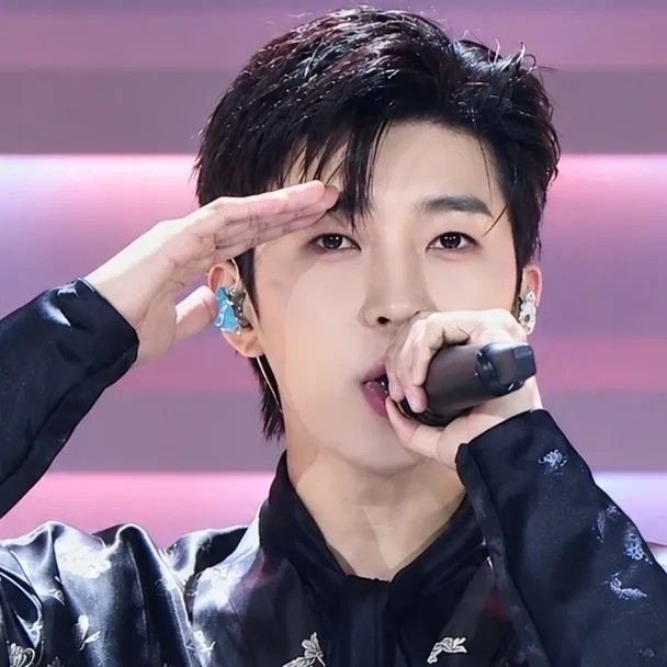 Recent activity shot of Lim Youngwoong