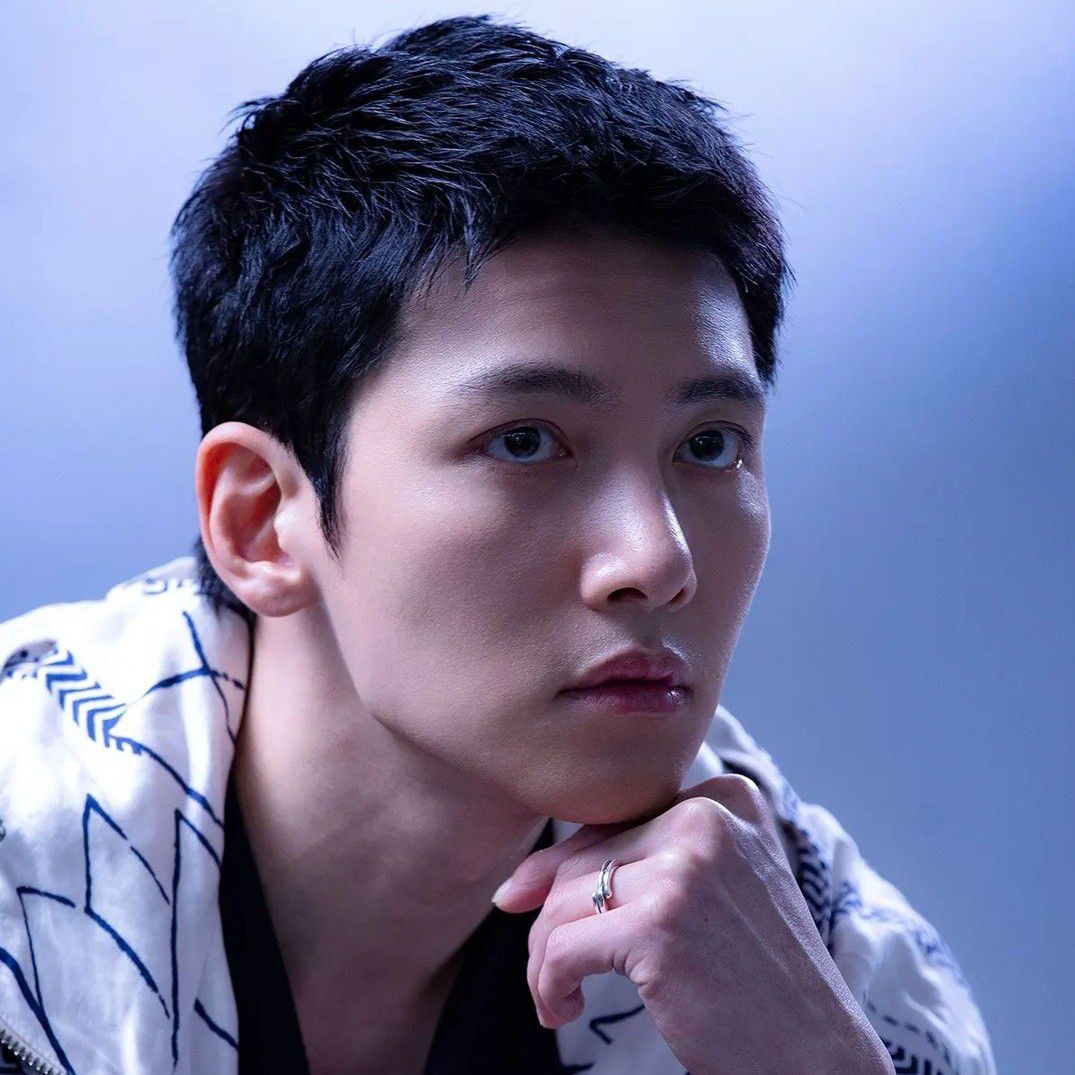 粉丝拍下的池昌旭瞬间