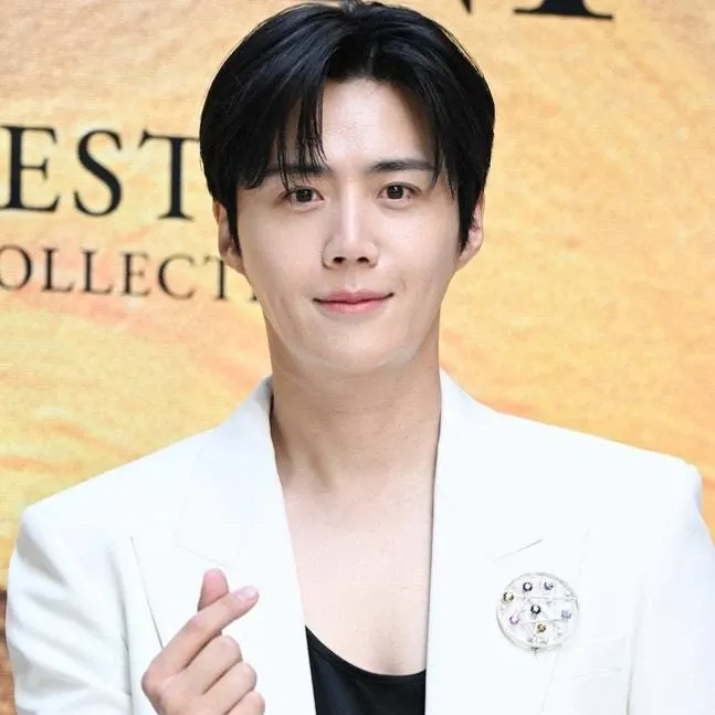 김선호의 최신 사진